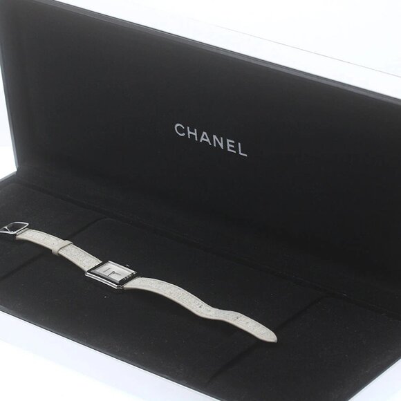 CHANEL Boy friend H6401 Silver Dial Quartz Ladies Watch - Picture 2 of 7